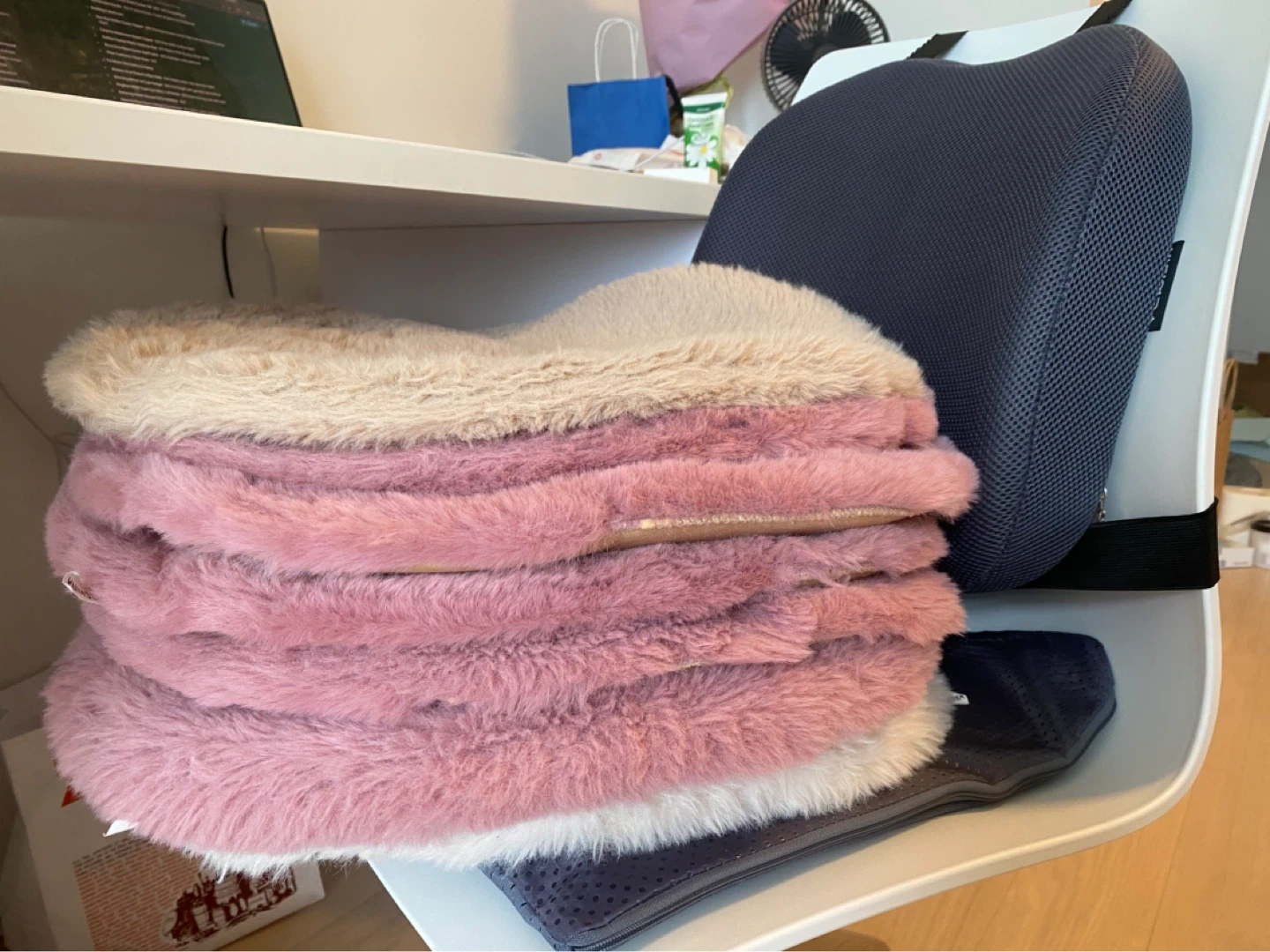 Fur Seat Cushion Set - Pink & Cream(total 8)