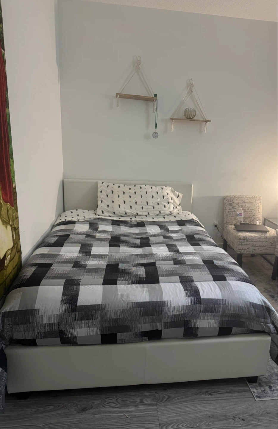 Queen Bed Frame with mattress - photo 2