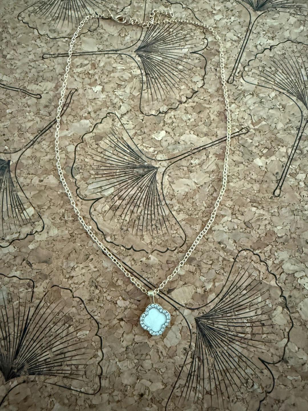 Gold Clover Pendant Necklace - photo 2