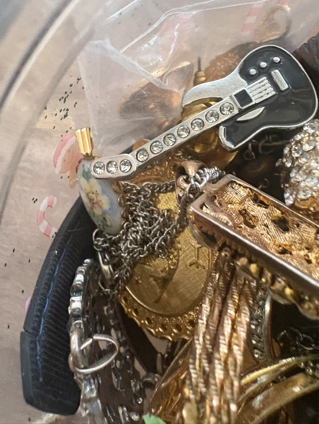 3 jars of costume jewelry pins and more - photo 2