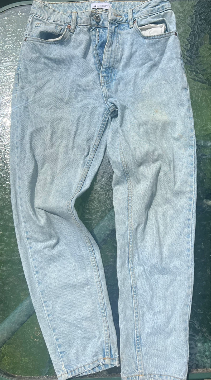 ZARA light-wash straight cut mom jeans classic fit