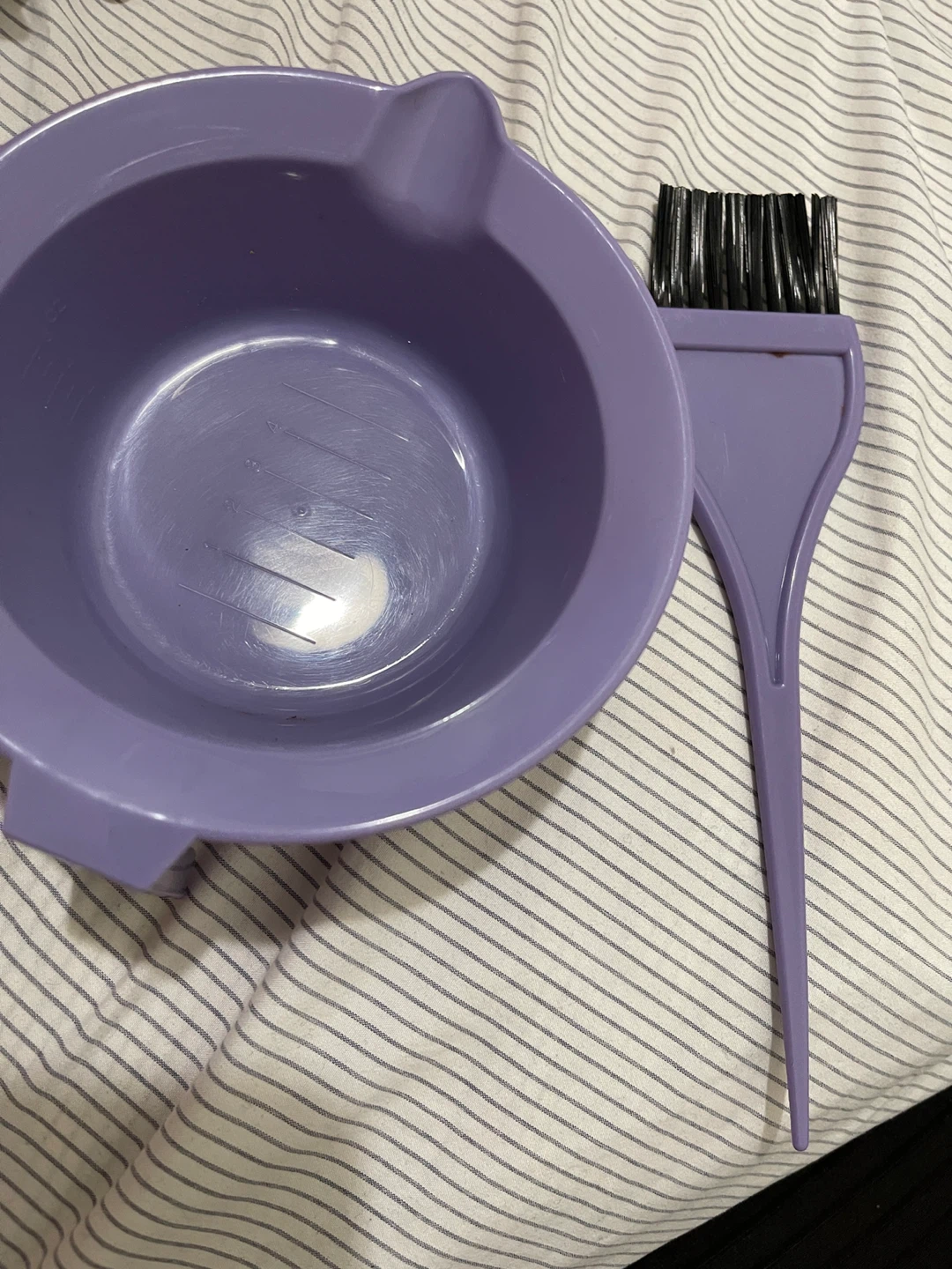 Purple Hair Dye Mixing Bowl and Brush Set