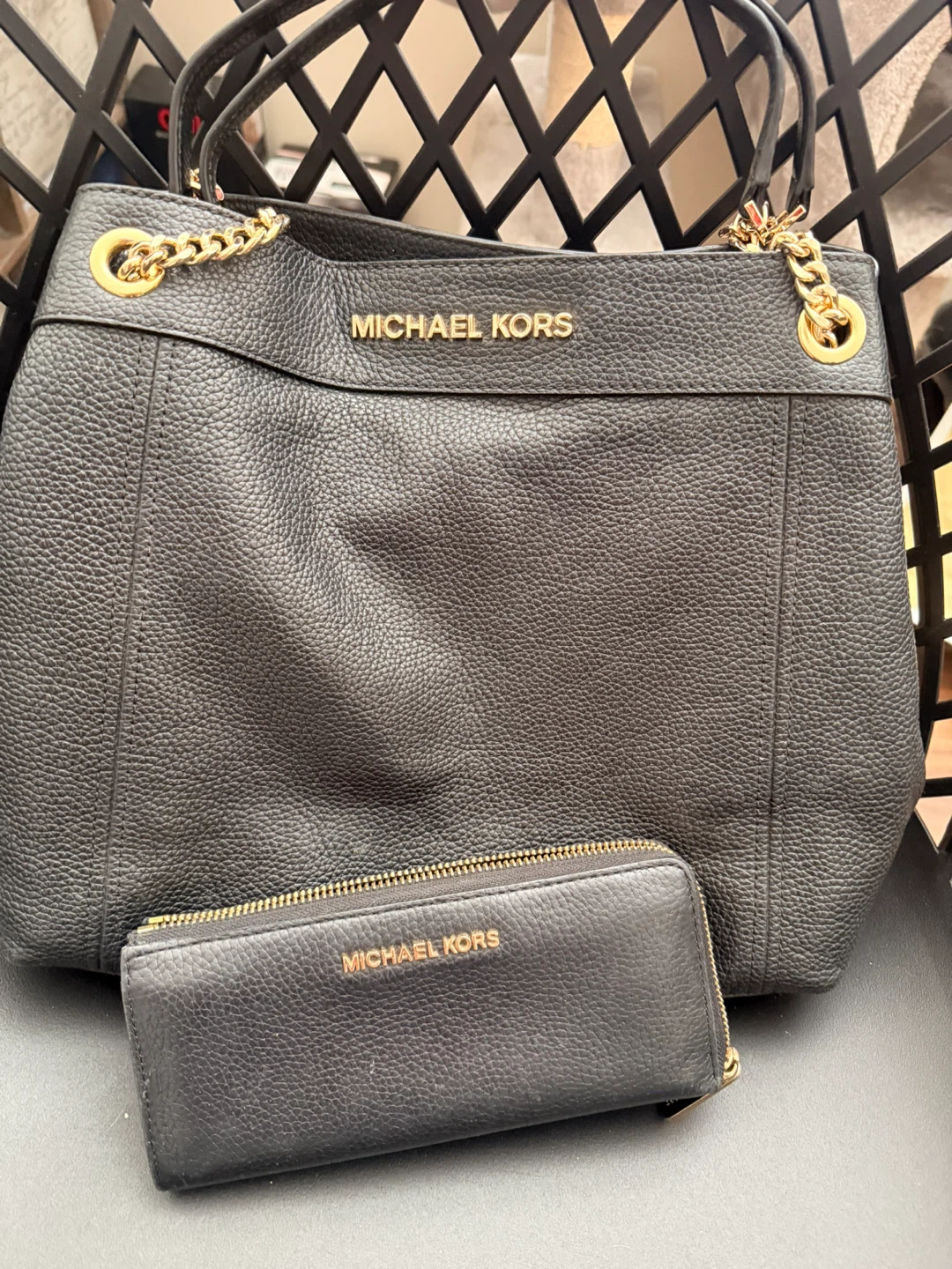 Michael Kors Black Leather Tote Bag with Matching Wallet - photo 2