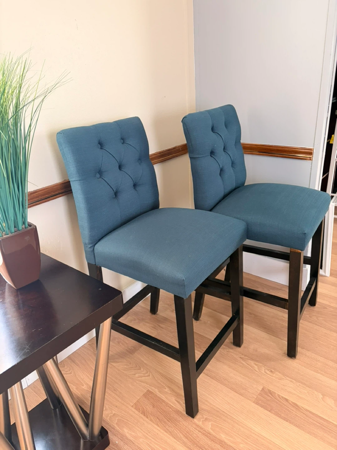 Set of 4 Teal Tufted Counter Stools