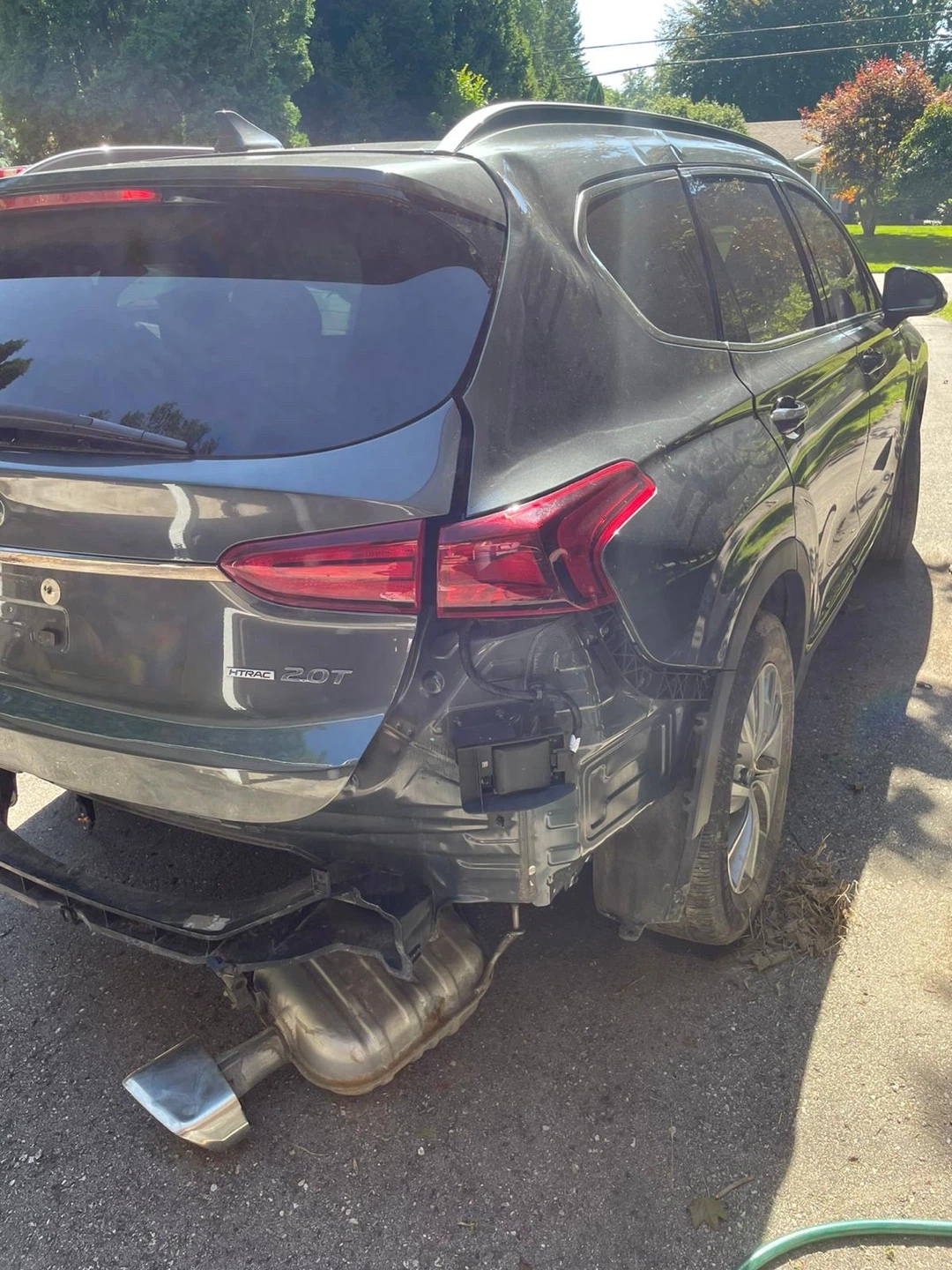 Hyundai Santa Fe 2.0T Damaged Vehicle - For Parts - photo 3