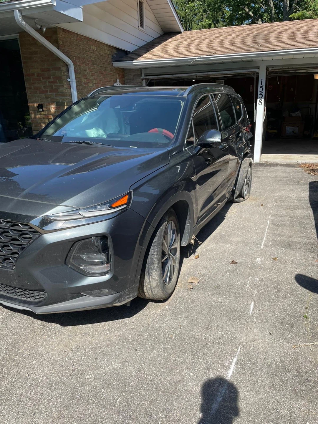 Hyundai Santa Fe 2.0T Damaged Vehicle - For Parts - photo 5