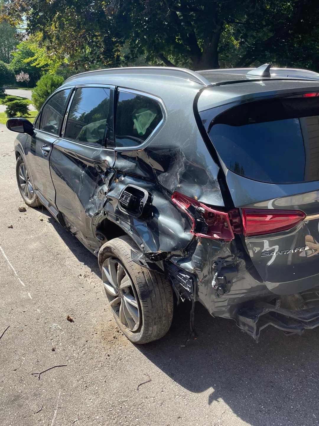 Hyundai Santa Fe 2.0T Damaged Vehicle - For Parts - photo 2