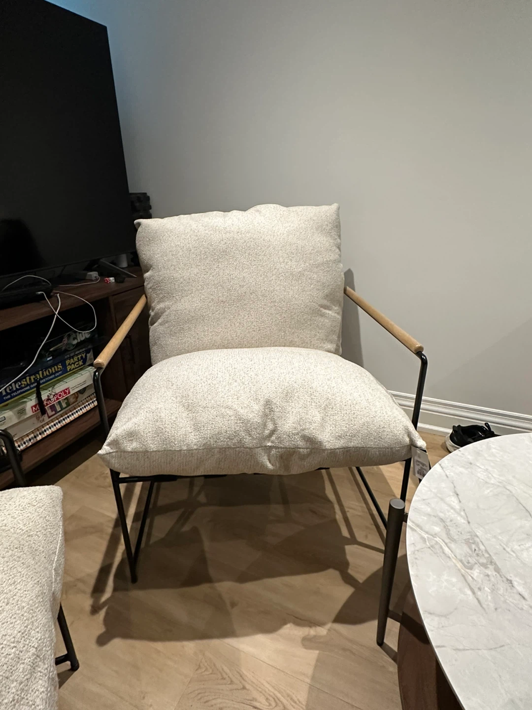 Set of 2 - Modern Accent Chair with Wood Arms - photo 2