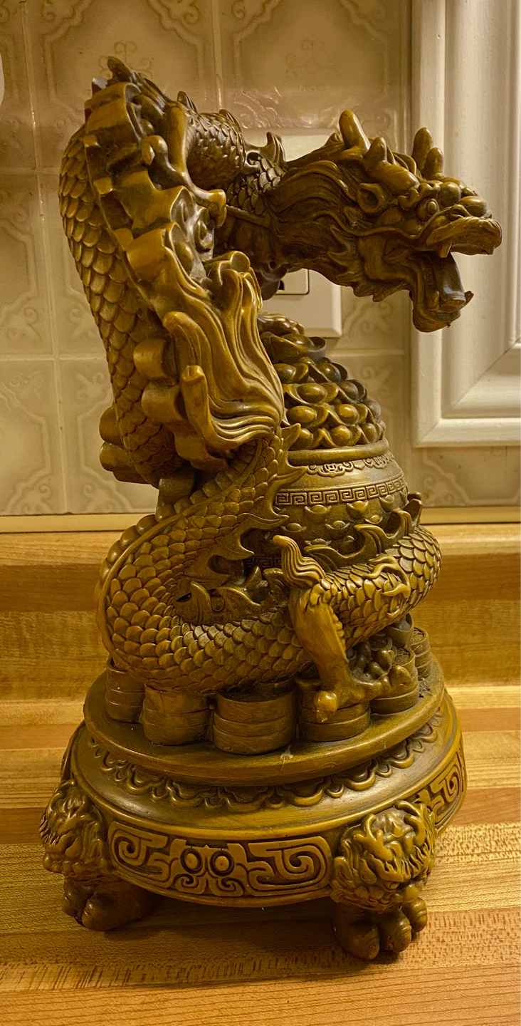 Spinning dragon statue