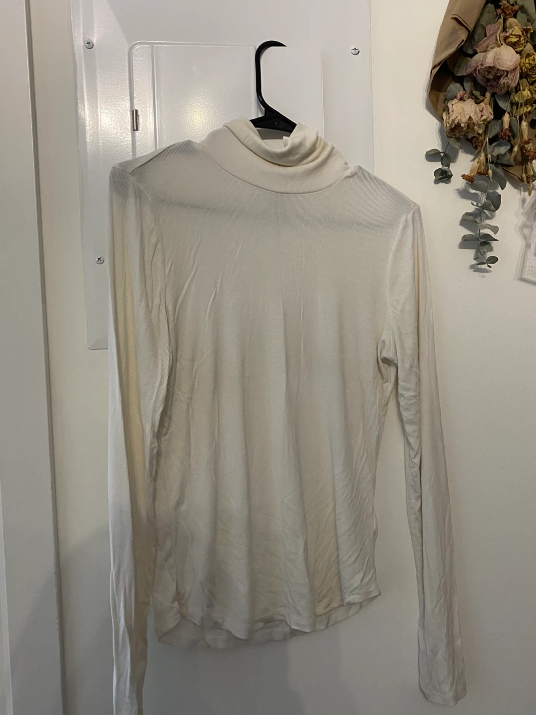 Sunday Best Cream Turtleneck Size M