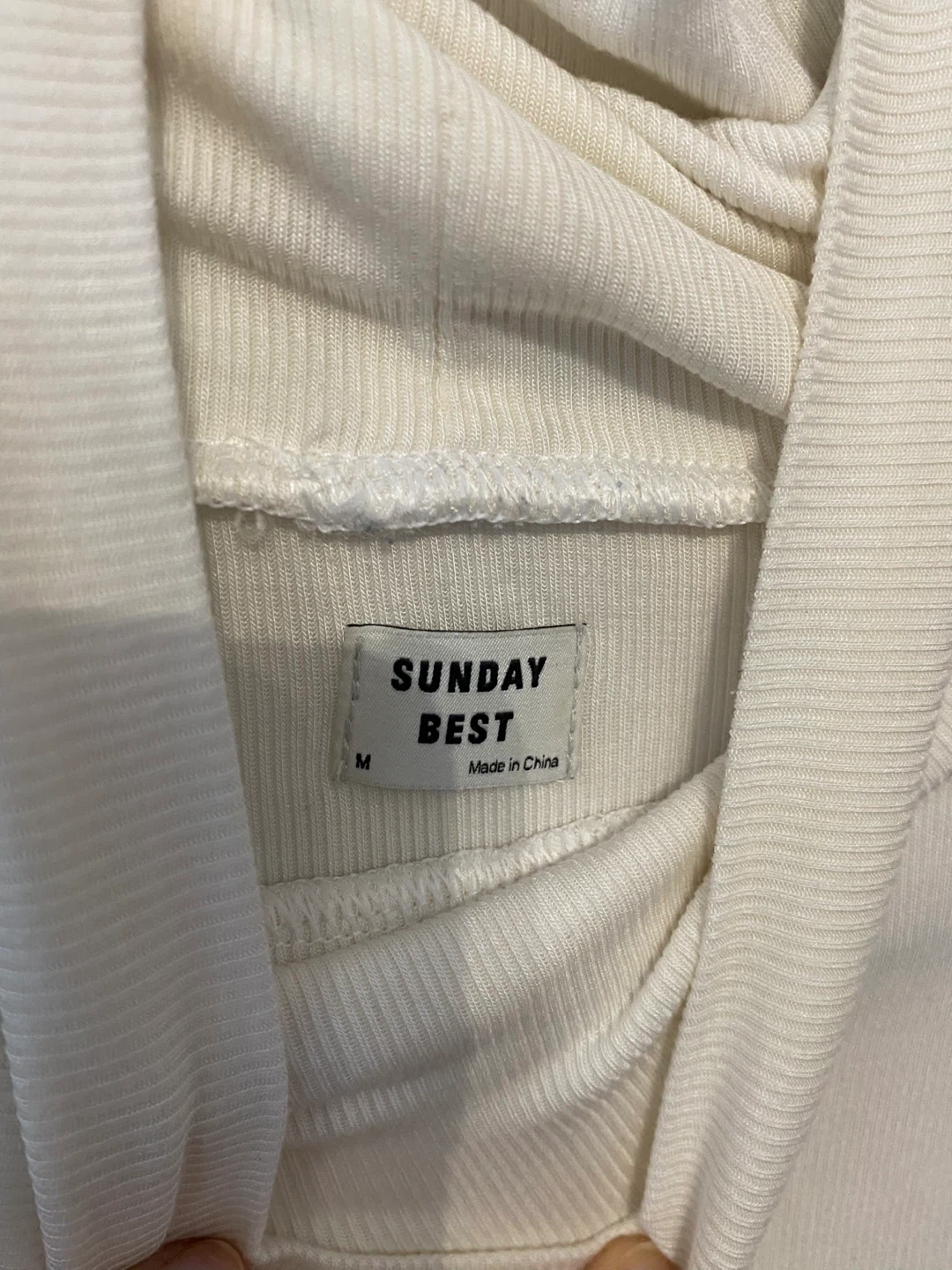 Sunday Best Cream Turtleneck Size M - photo 3