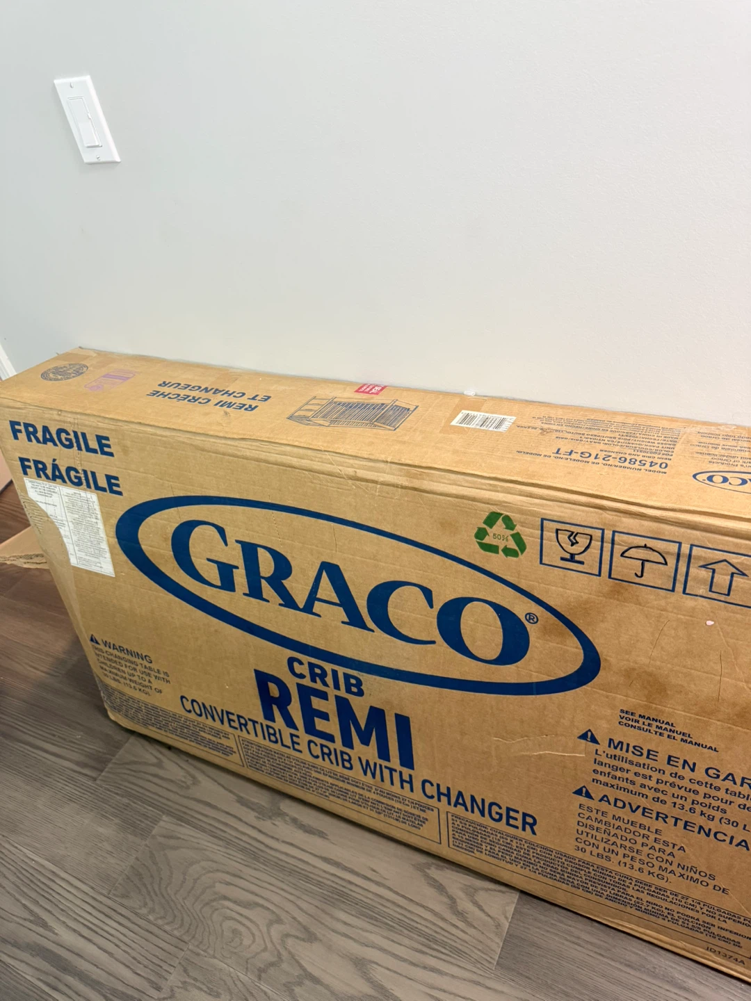 Graco Remi Convertible Crib with Changer - New in Box