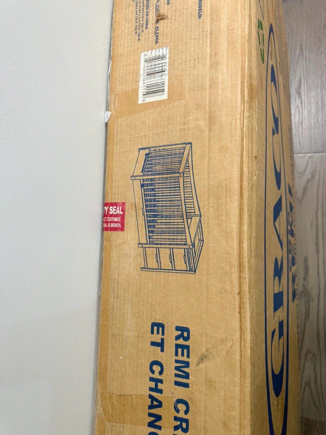 Graco Remi Convertible Crib with Changer - New in Box - photo 3