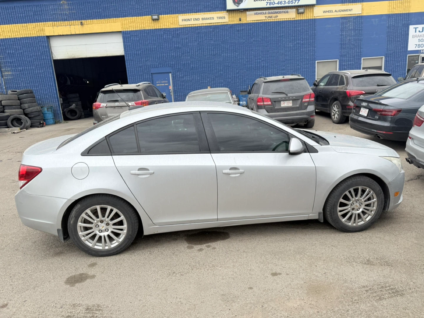 Silver Chevrolet Cruze - photo 3