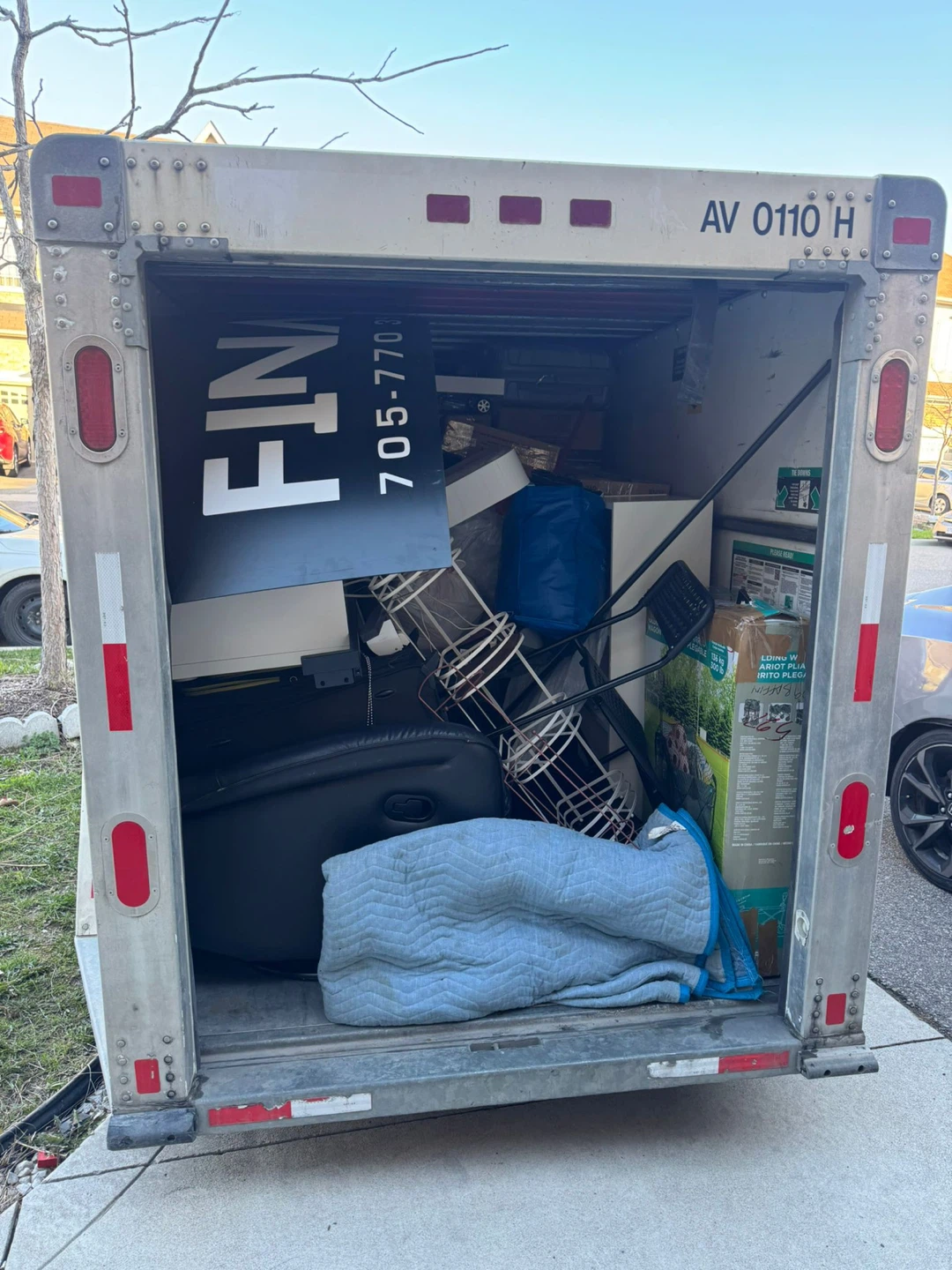 Moving delivery truck and trailer - photo 3