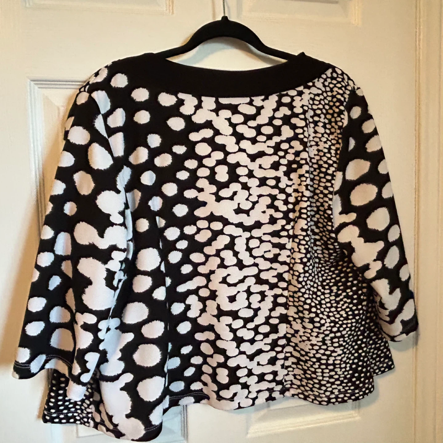 Gilani Black & White Dot Print Open Front Cardigan - photo 2