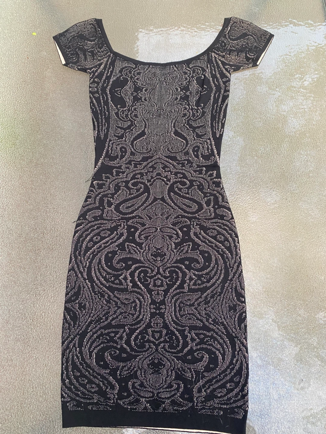 Guess Black & Silver Patterned Off-the-Shoulder Dress - photo 2