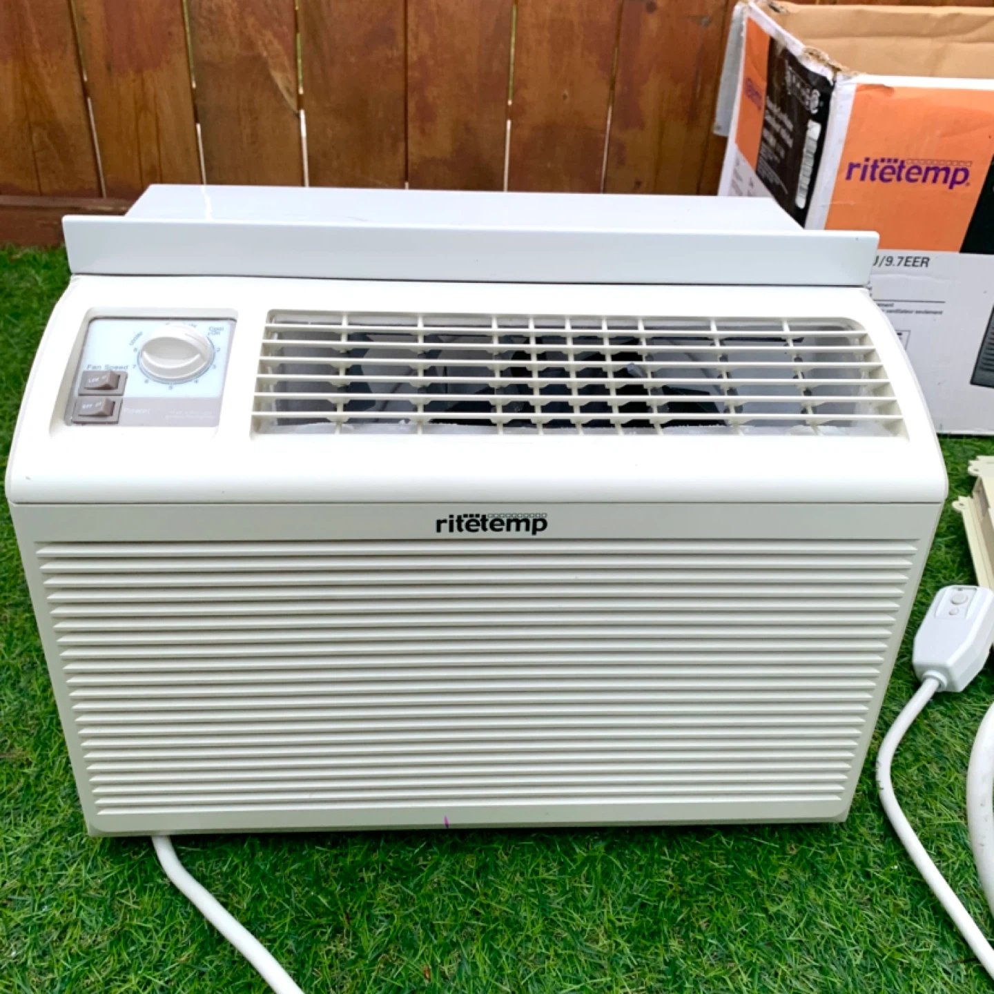 Air Conditioner Window AC Ritemp Room Cooler HW500CM - photo 2