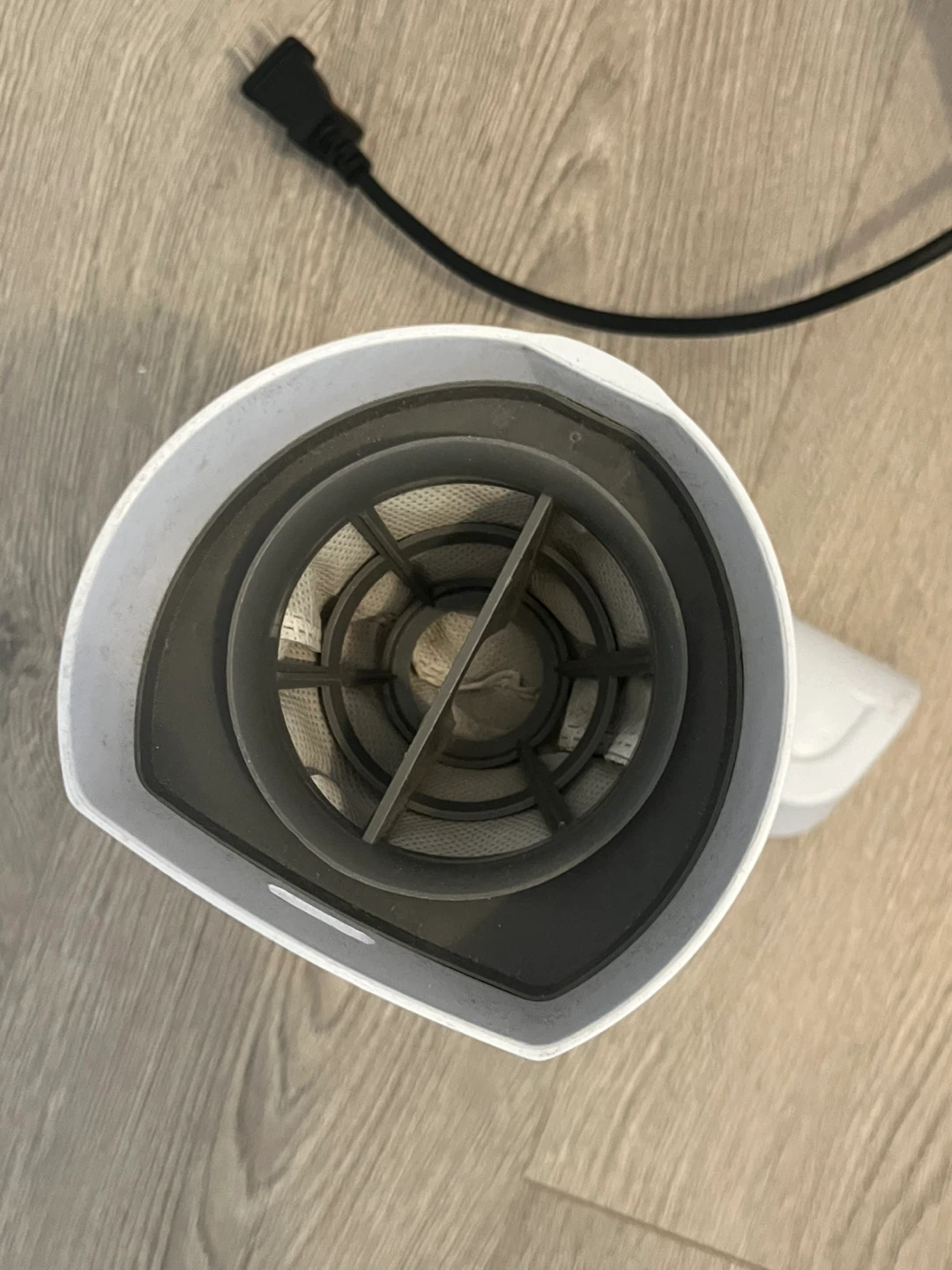 Bissell Featherweight Stick Vacuum - photo 3