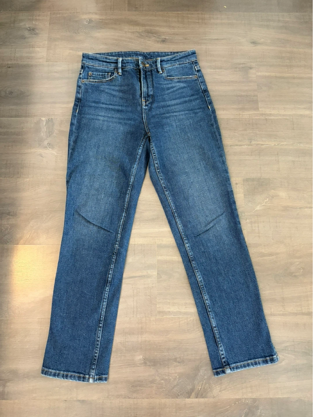 Massimo Dutti mid-rise women’s jeans, EUR 34