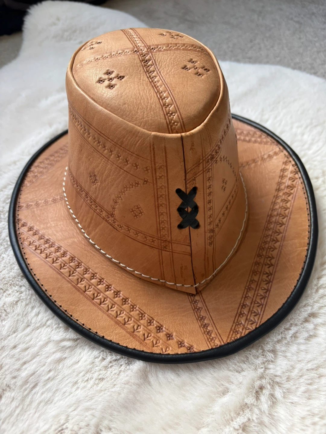 Womans Leather Hat - photo 2