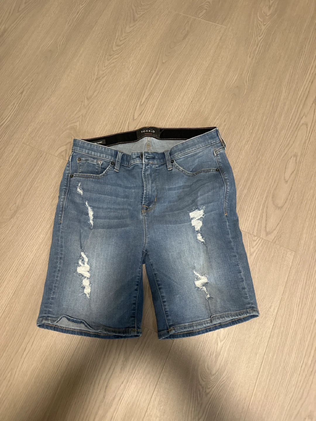 Torrid Premium Women's Denim Shorts Size 14