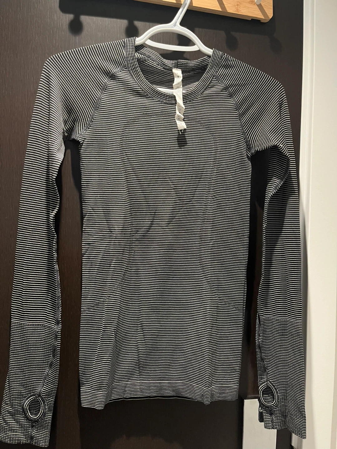 Lululemon Athletica Long Sleeve Top Size 2