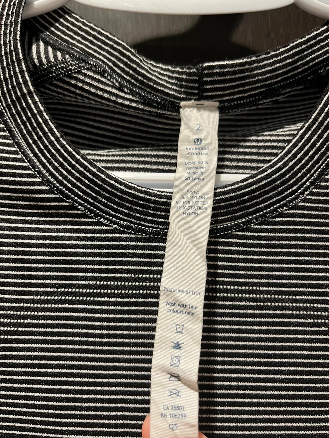 Lululemon Athletica Long Sleeve Top Size 2 - photo 2