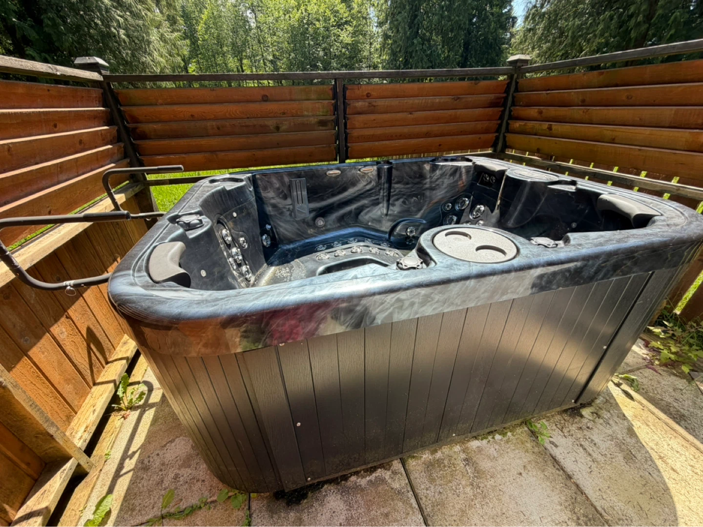 Hot Tub with Cover - photo 2