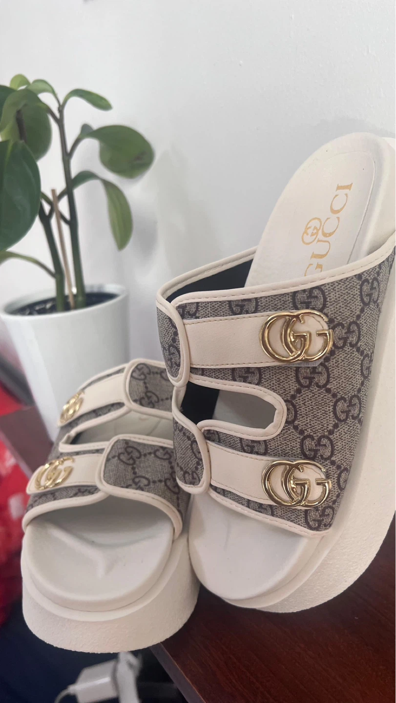 Gucci Platform Slides - photo 3