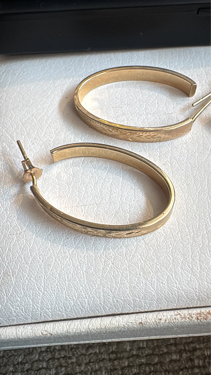 14k Gold Oval Hoop Earrings(3) - photo 4
