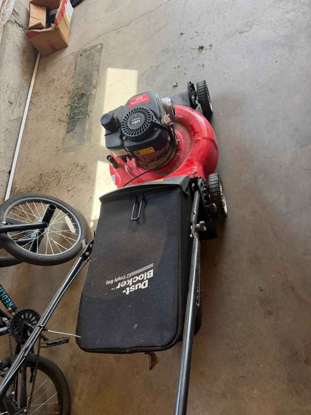 Craftsman 140cc Gas Mower with Dust-Blocker Bag - photo 4