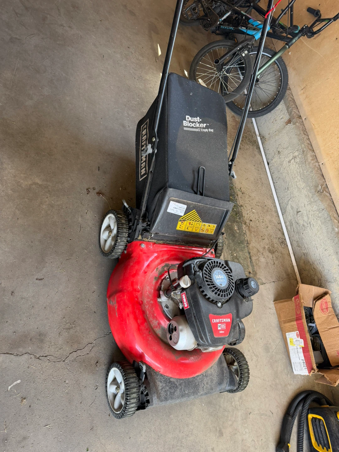 Craftsman 140cc Gas Mower with Dust-Blocker Bag