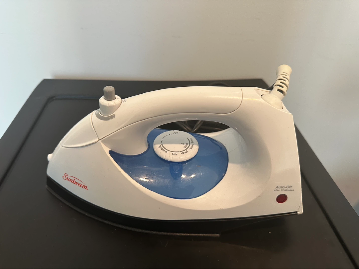 Sunbeam Auto-Off Steam Iron