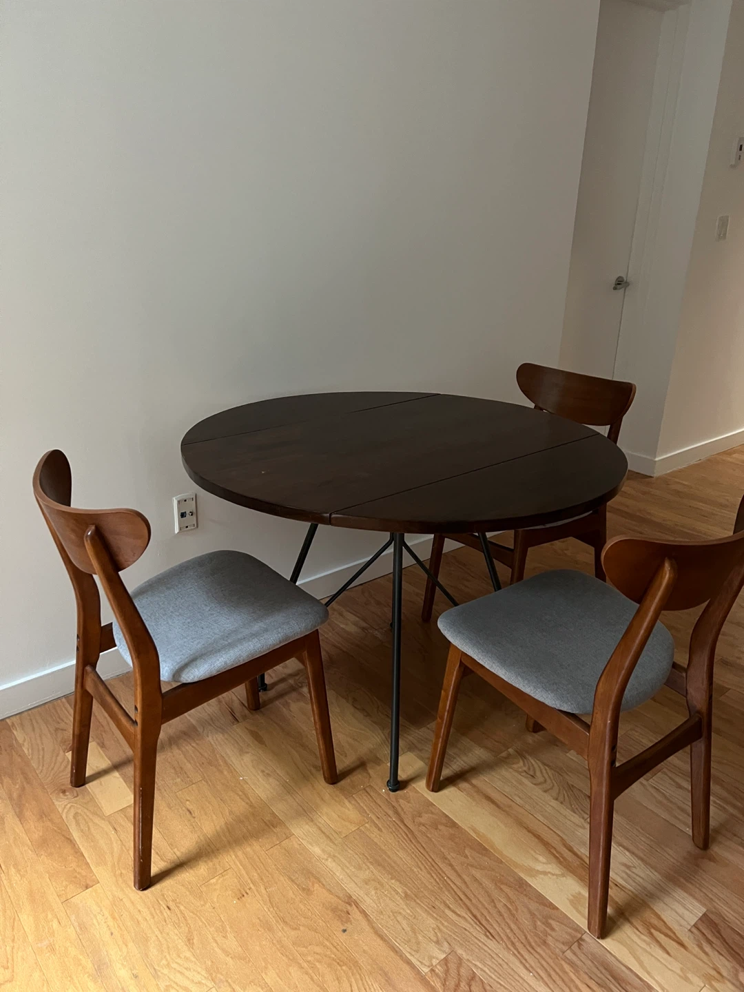 Mango wood dining table set for 3 (west Elm)
