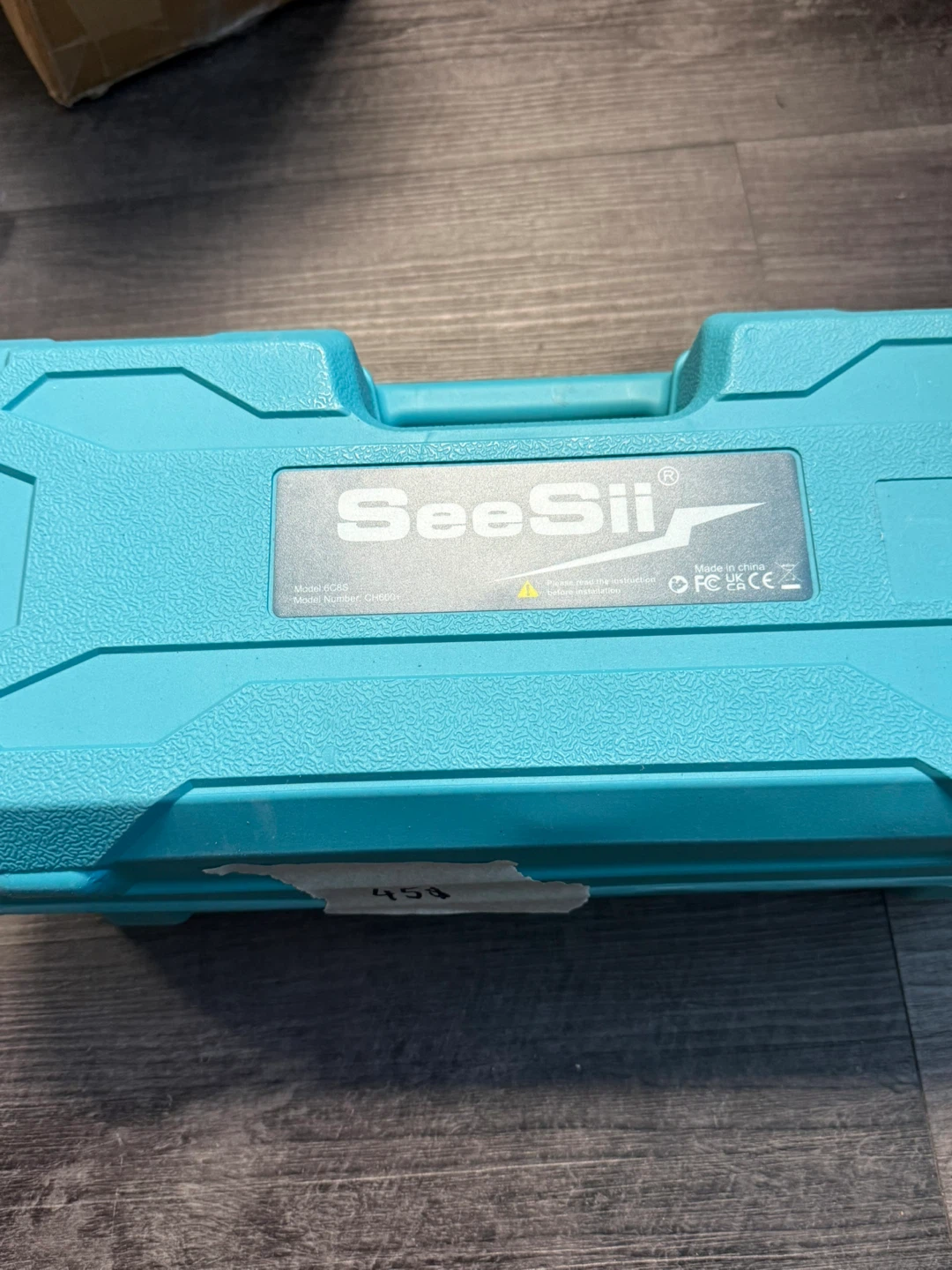 SeeSii 6-inch Cordless Mini Chainsaw Kit - photo 3