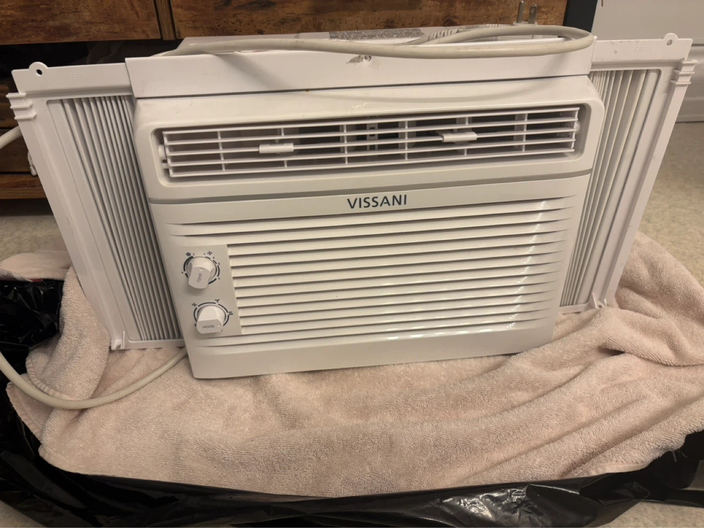 VISSANI Window Air Conditioner