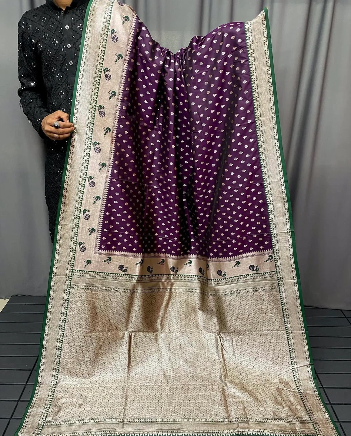 Woven Banarasi Silk Saree - Various Colours - photo 5