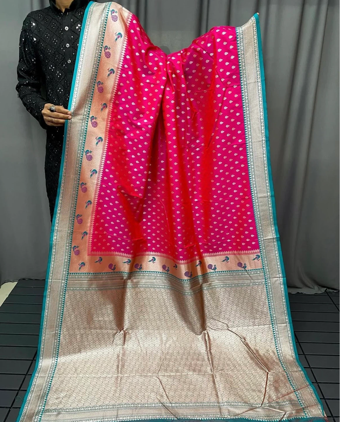 Woven Banarasi Silk Saree - Various Colours - photo 2
