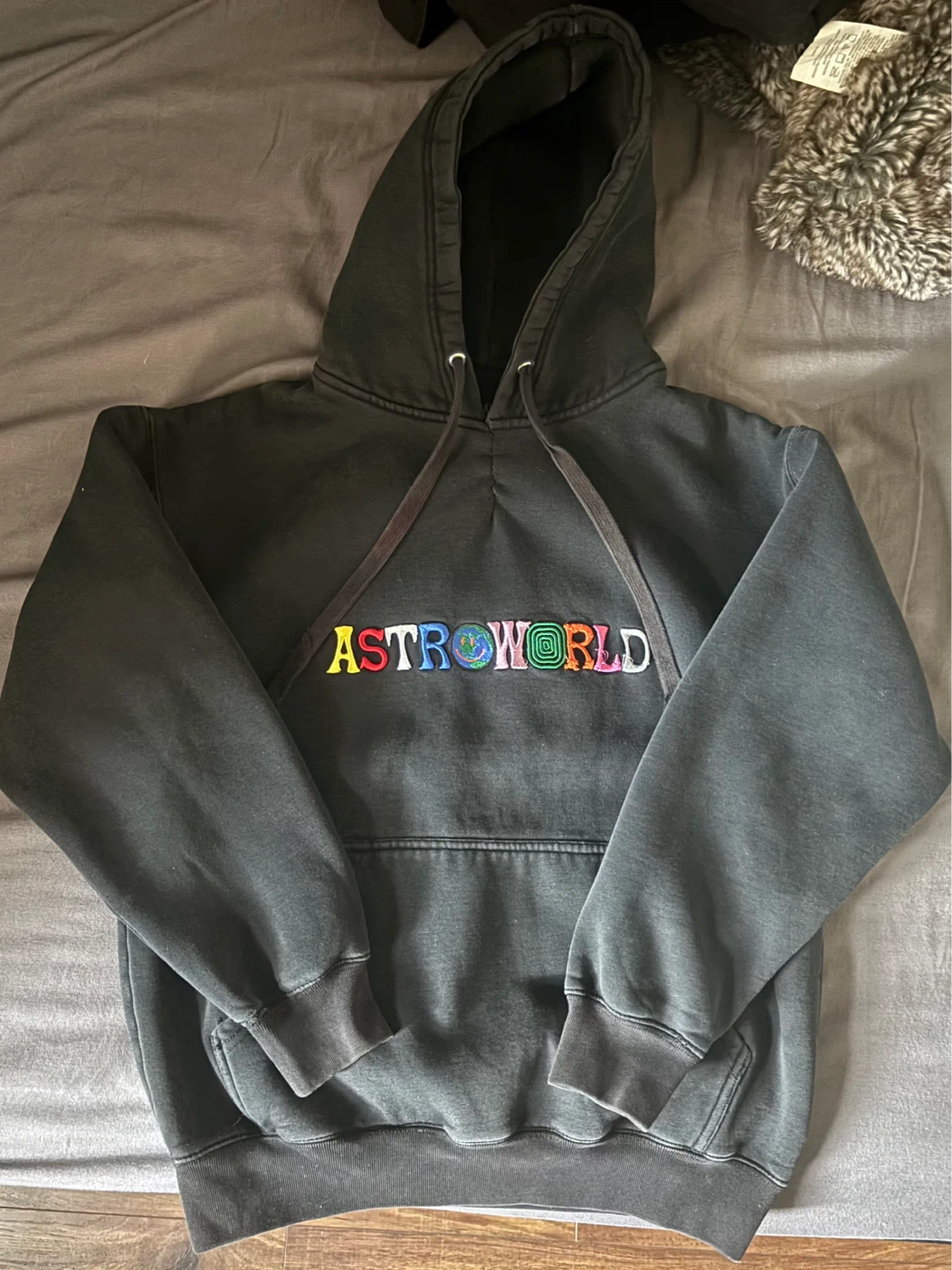 Travis Scott Astroworld "Wish You Were Here" Hoodie - photo 2