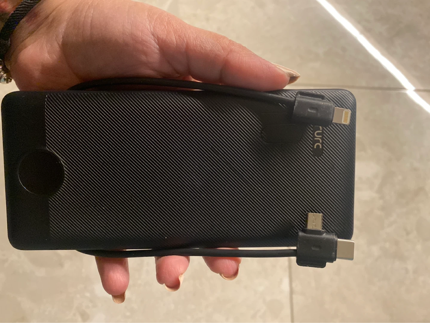VURC 10000mAh Power Bank with Built-in Cables - photo 3