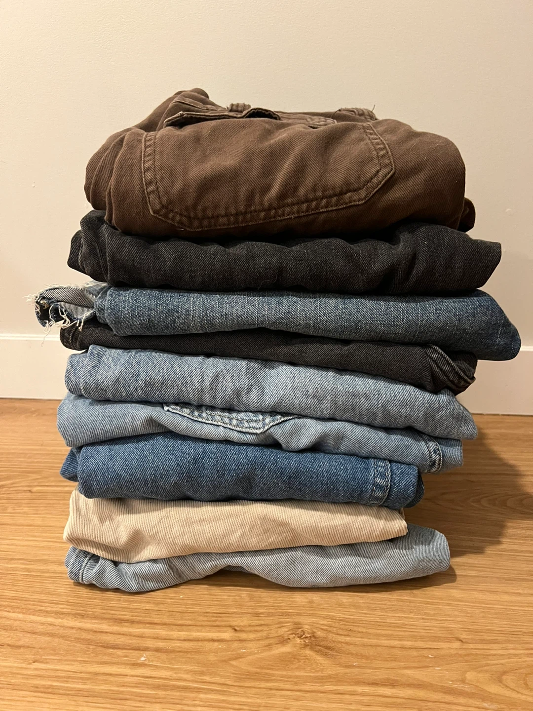 Bundle of 9 pairs of jeans and pants