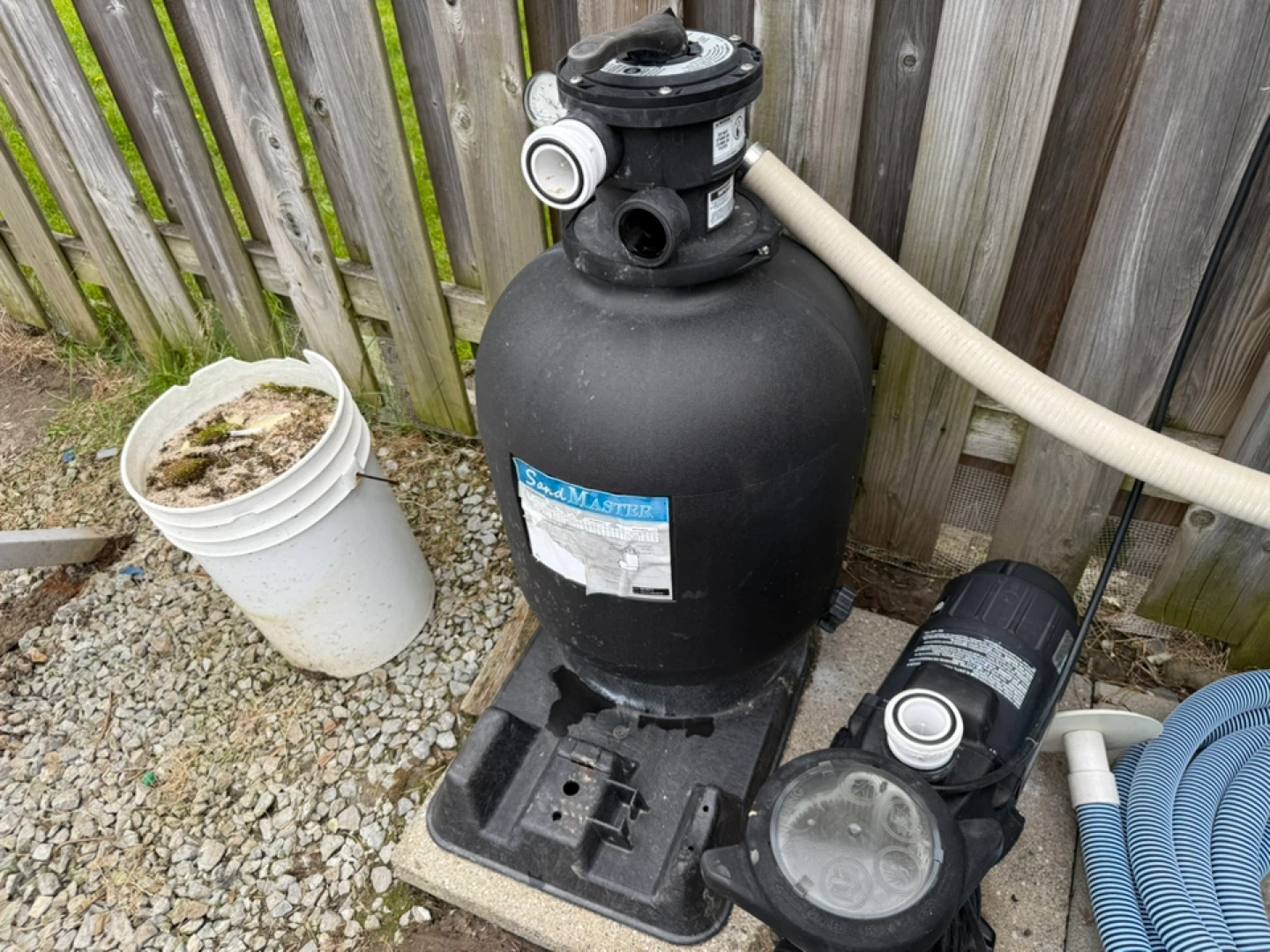Hayward Sand Master Pool Filter with Pump and Hoses - photo 3