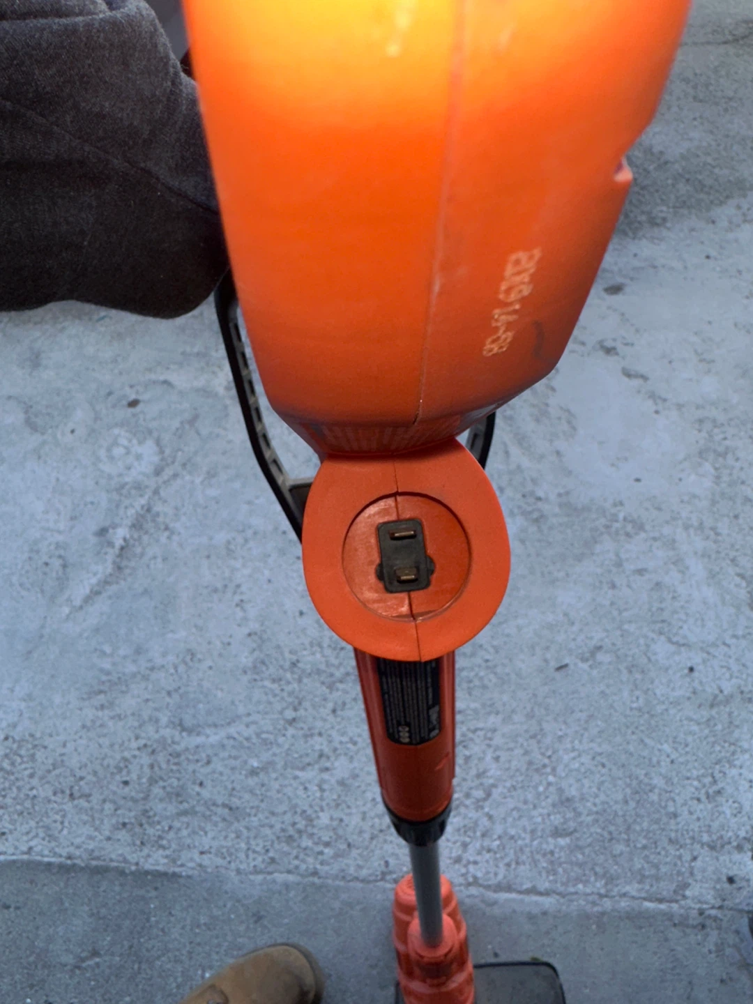 Black+Decker Electric String Trimmer - photo 2