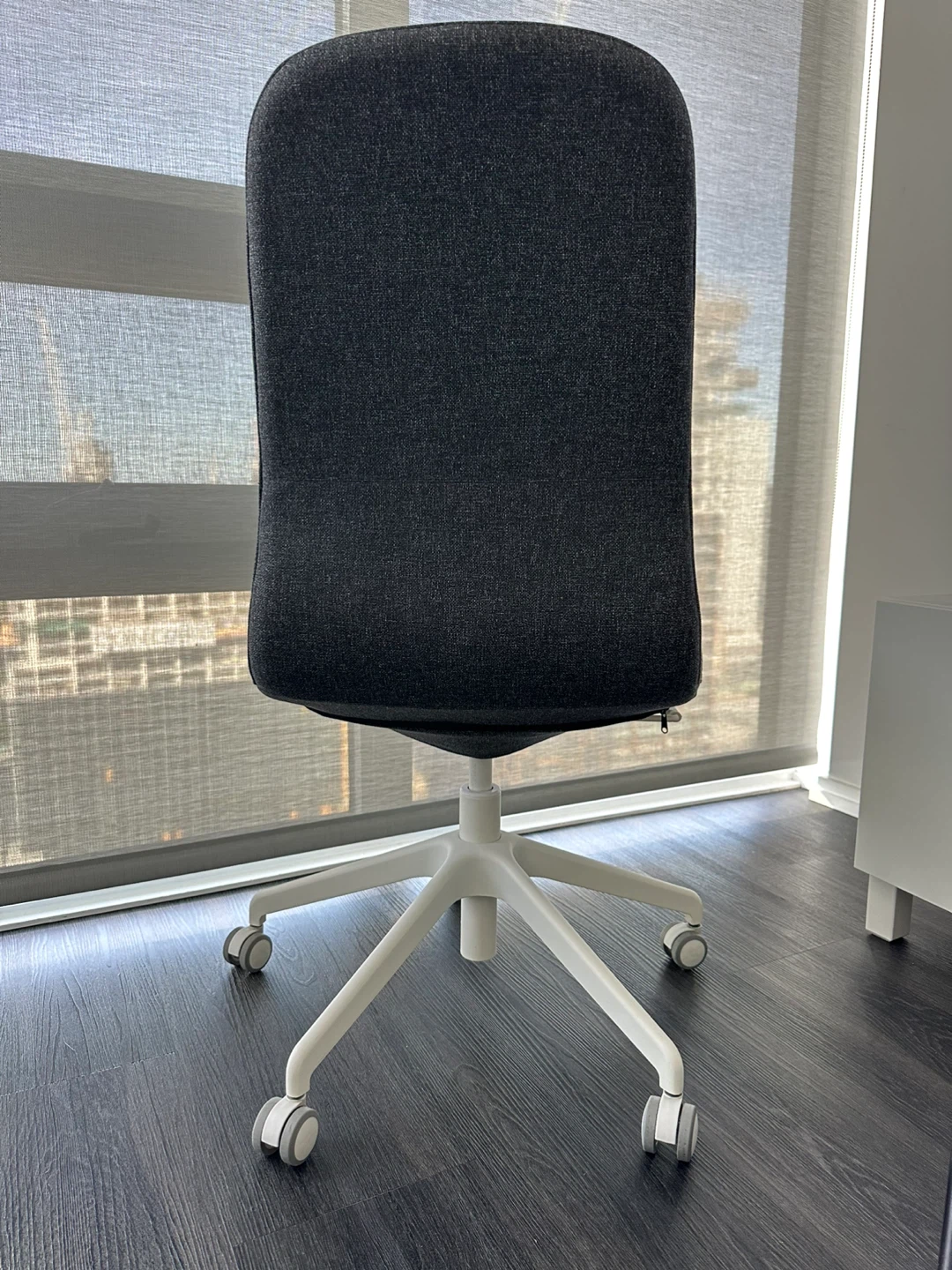 IKEA LÅNGFJÄLL Conference Chair - Gunnared dark gray/white - photo 3