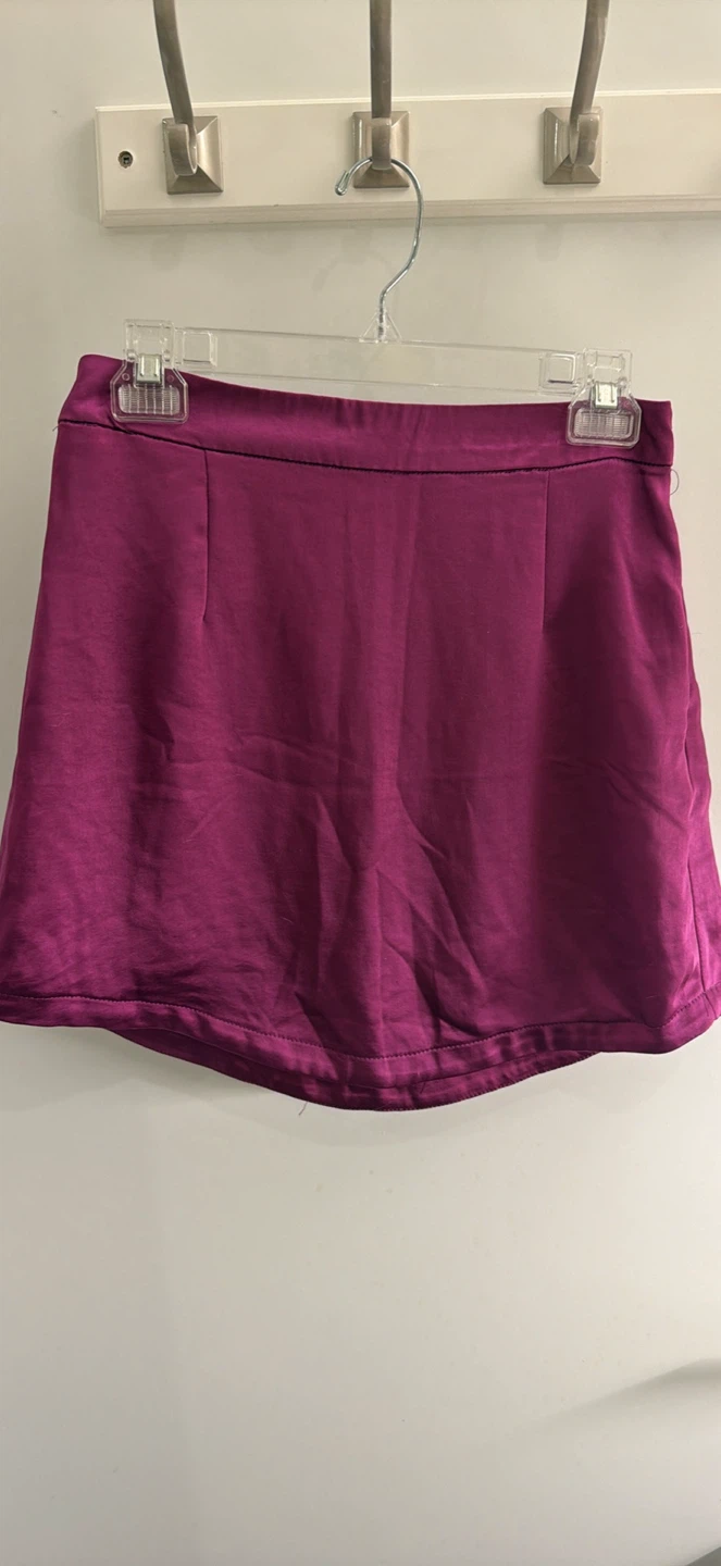 DYNAMITE Mini Satin Skirt - Magenta - Size M