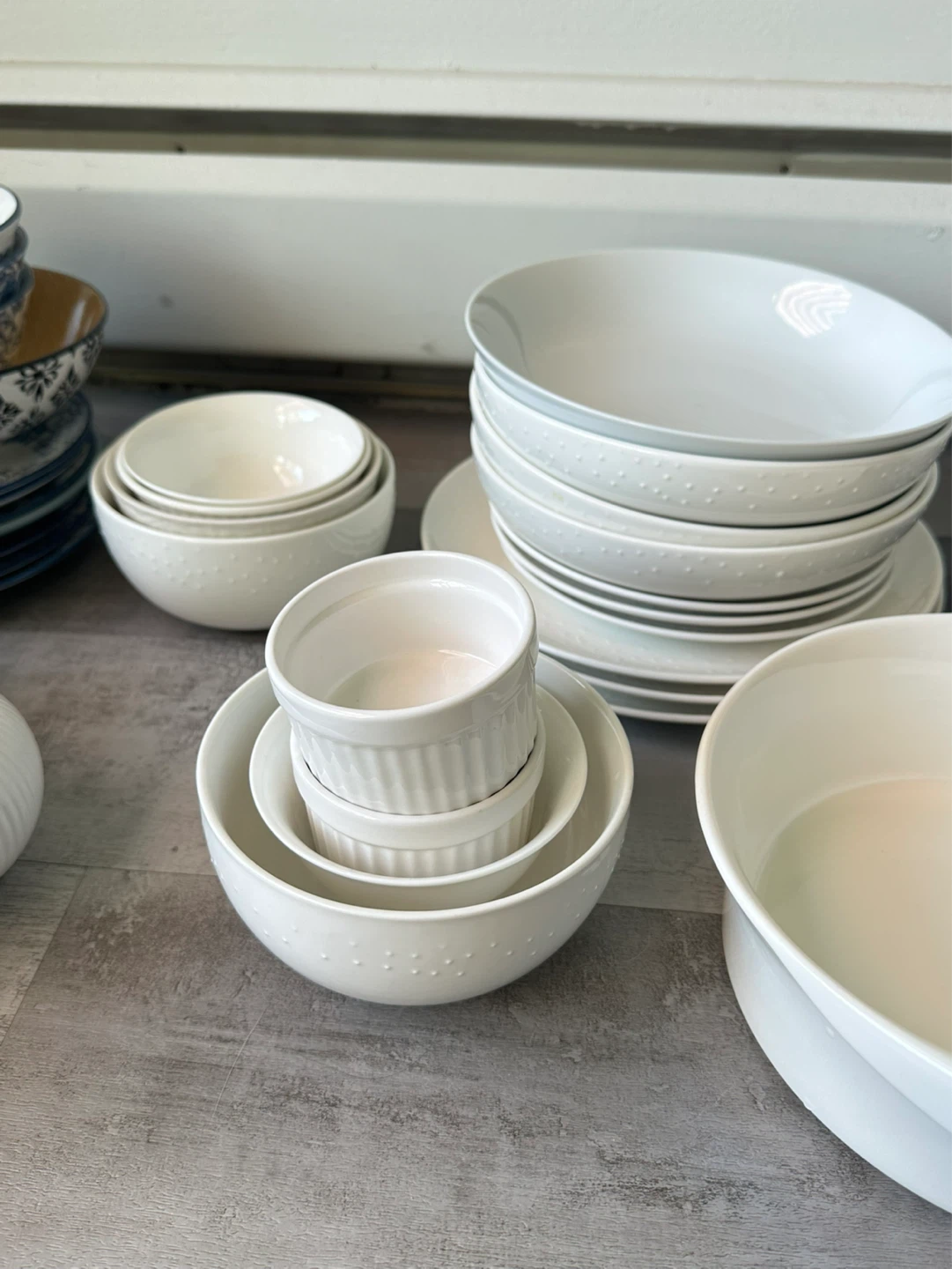 ceramic dinner dishes and ikea flower vases