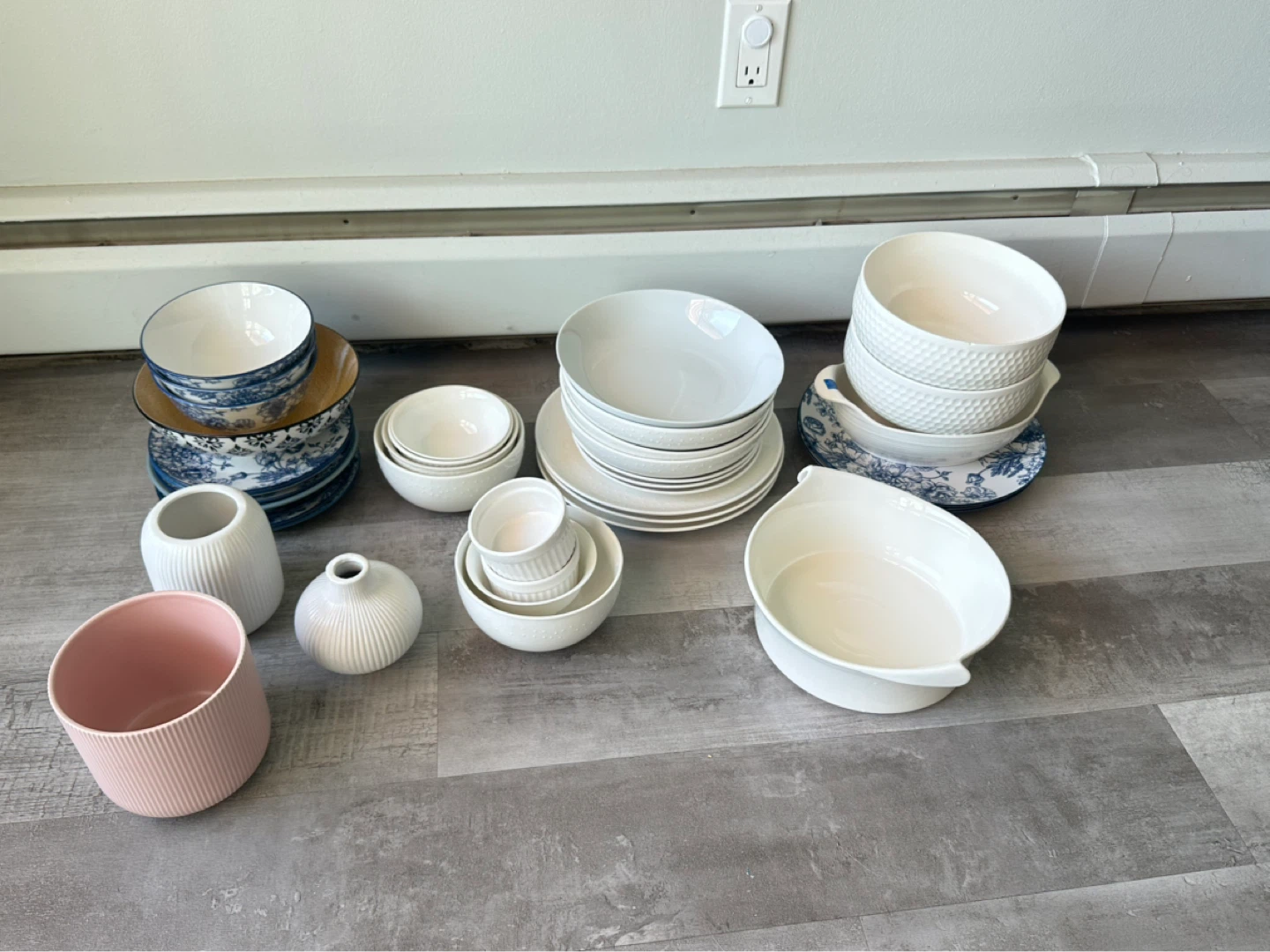 ceramic dinner dishes and ikea flower vases - photo 2