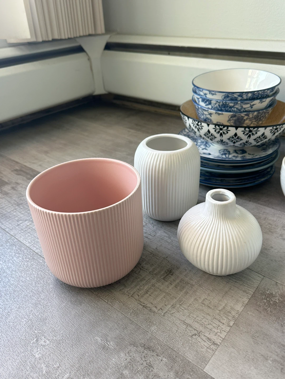ceramic dinner dishes and ikea flower vases - photo 5