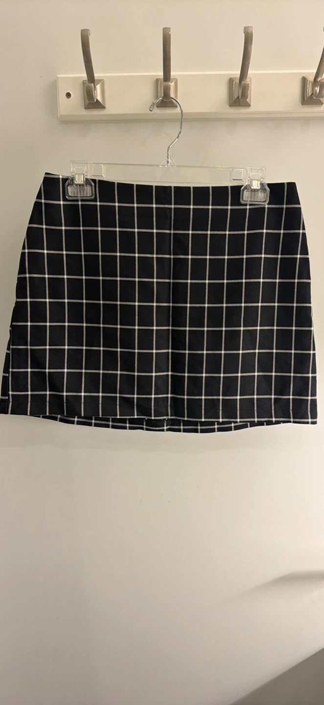 Urban Outfitters Plaid Mini Skirt - Black/White - Size M